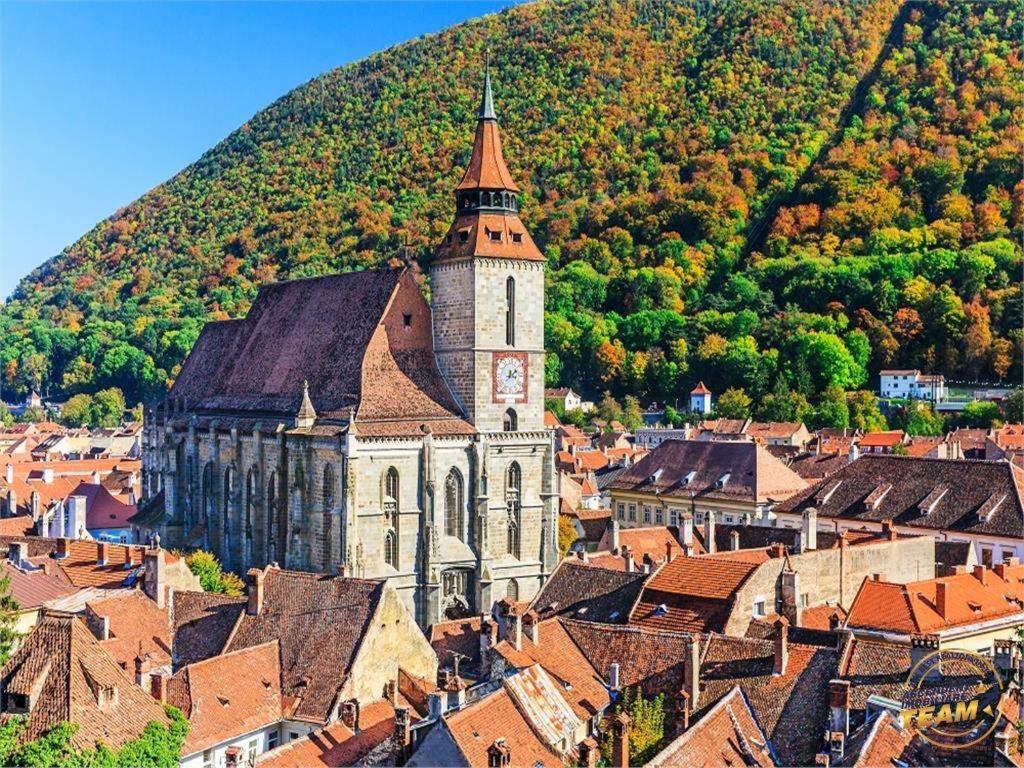 Garsoniera Delia Brasov Lägenhet Exteriör bild